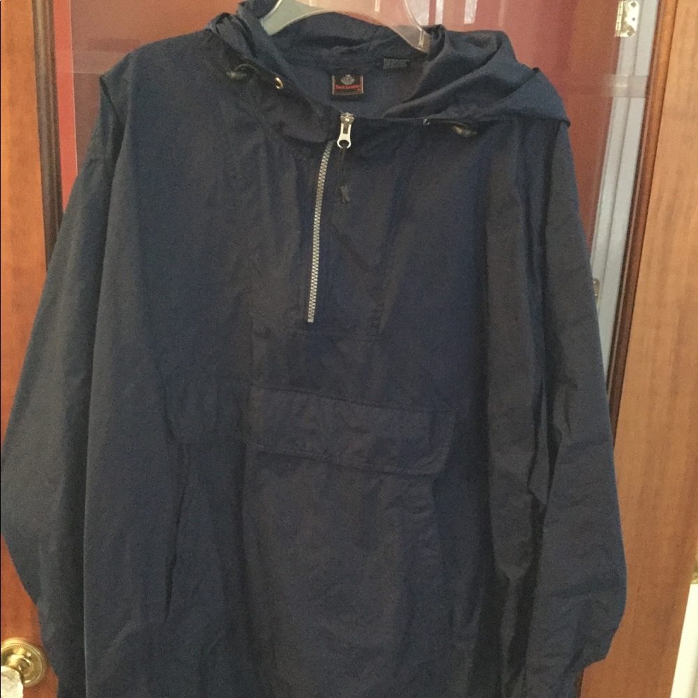☔️Foot Locker Unisex Windbreaker